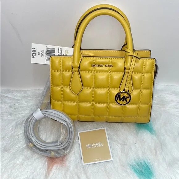 NWT Michael Kors ‘Sheila’ Small Center Zip Non-Leather Satchel - Picture 1 of 14